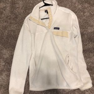 Patagonia cream/white re-tool snap